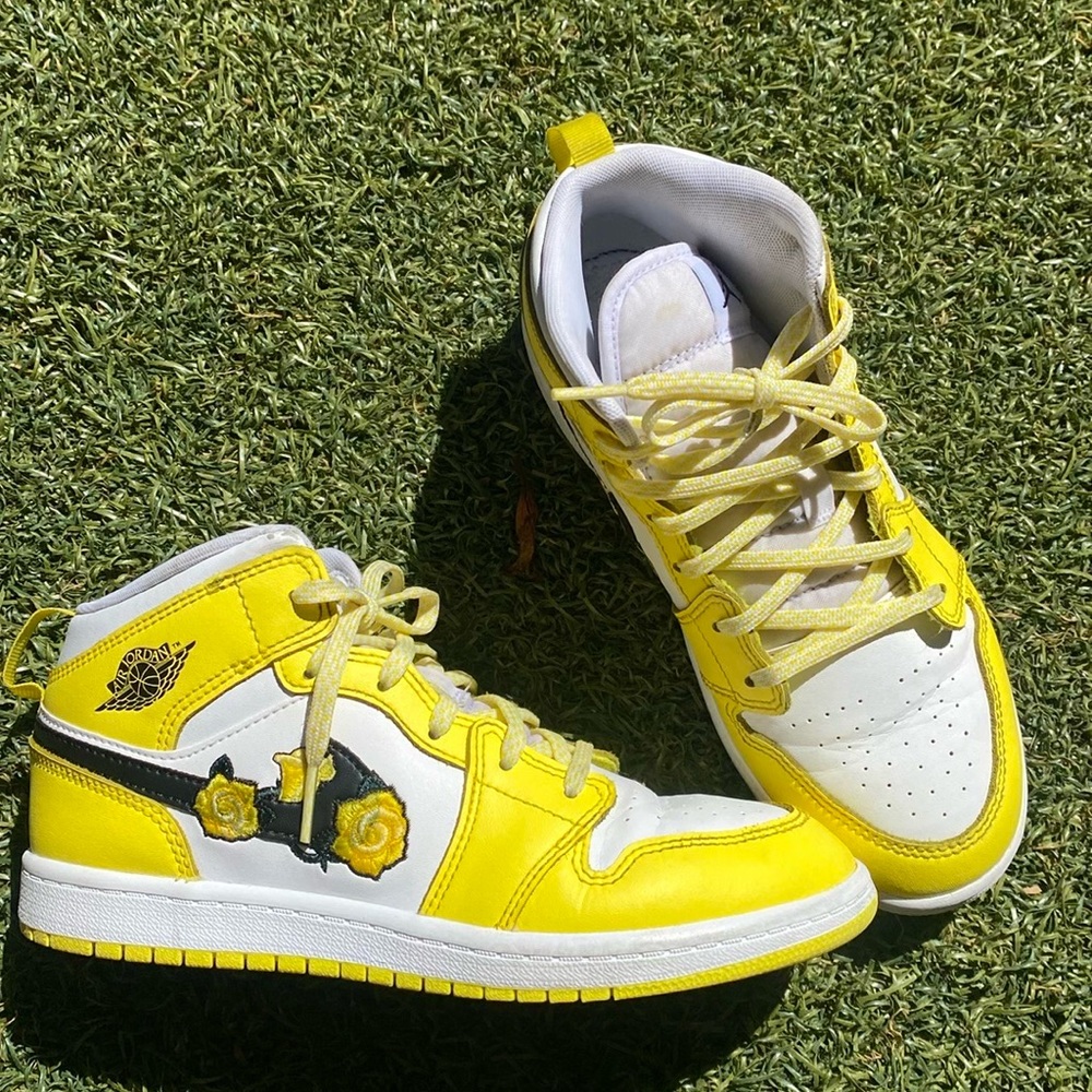 Nike Kids Sneakers Yellow and White